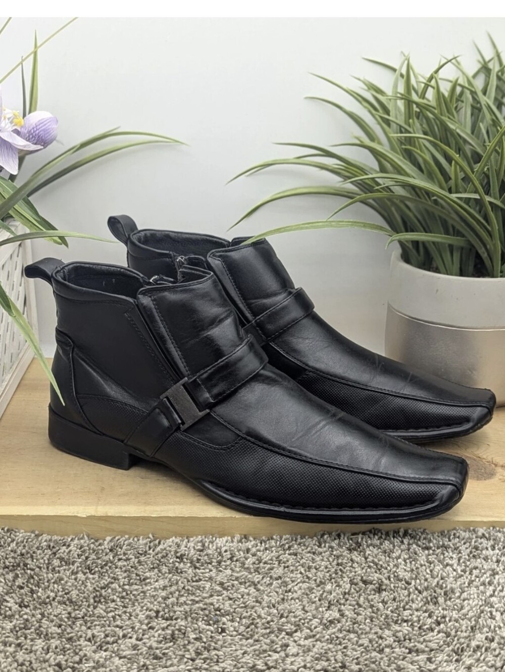 Bota Exotica Mens Size 10 Leather Side Zip Casual Dress Boots